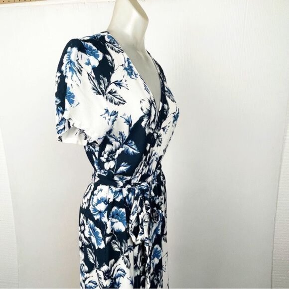 Vici Blue And White Floral wrap Maxi Dress V neck Small - Picture 4 of 12